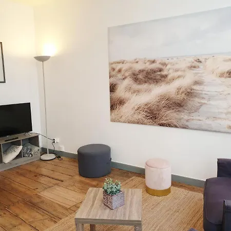 Charmante Maison De Ville Au Calme Vieux 아파트